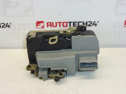 Rechter deurslot Peugeot 206 ovale connector 9136J1